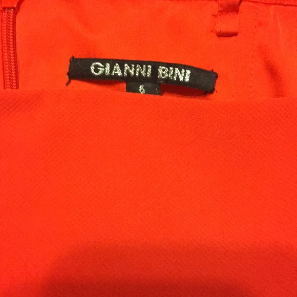 Absolutely chic and classy NWT Gianni Bini dress! - Picture 4 of 4